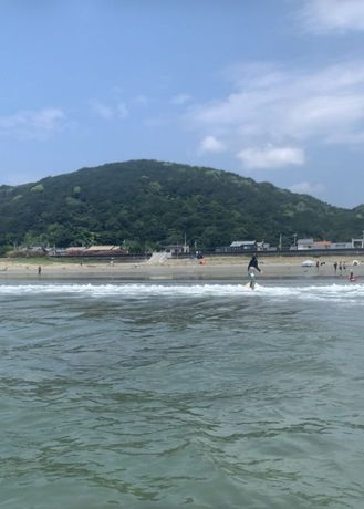 接待サーフィンと、謎の日焼け